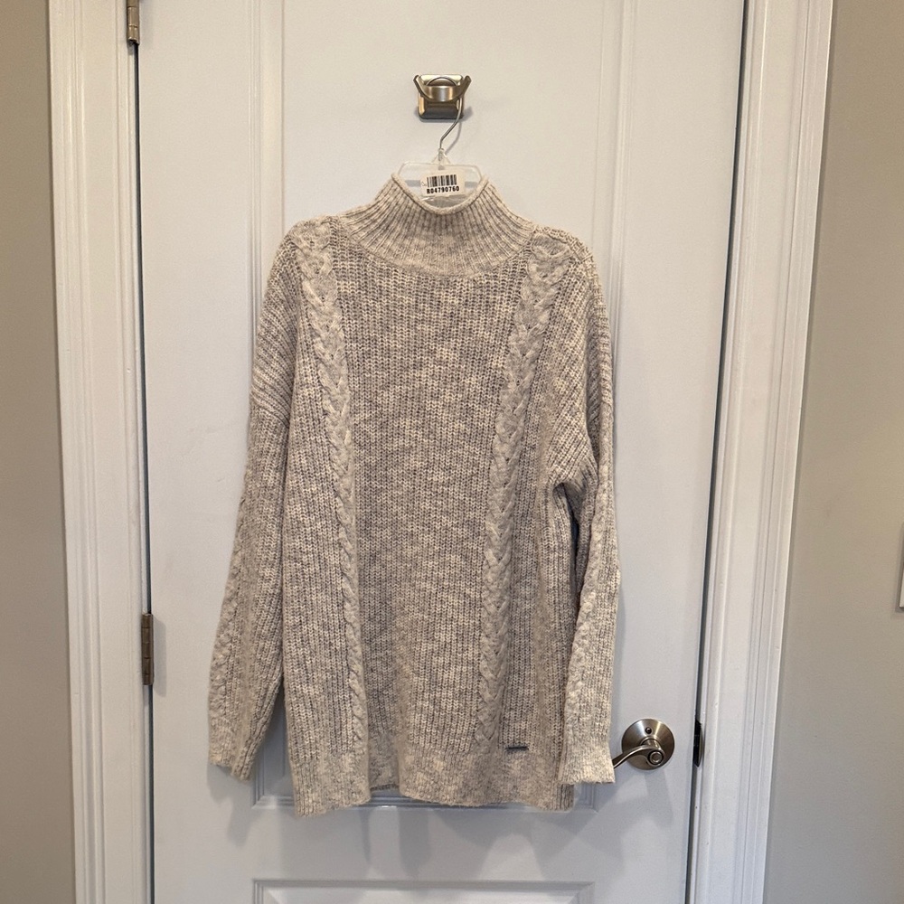 Abercrombie & Fitch Gray Cable Knit Turtleneck Sweater